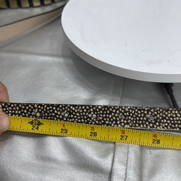 (H) Cole Haan Women's Dyed Brazilian Cowhide Belt
Size XS, Slim, Brown and White - Picture 11 of 13